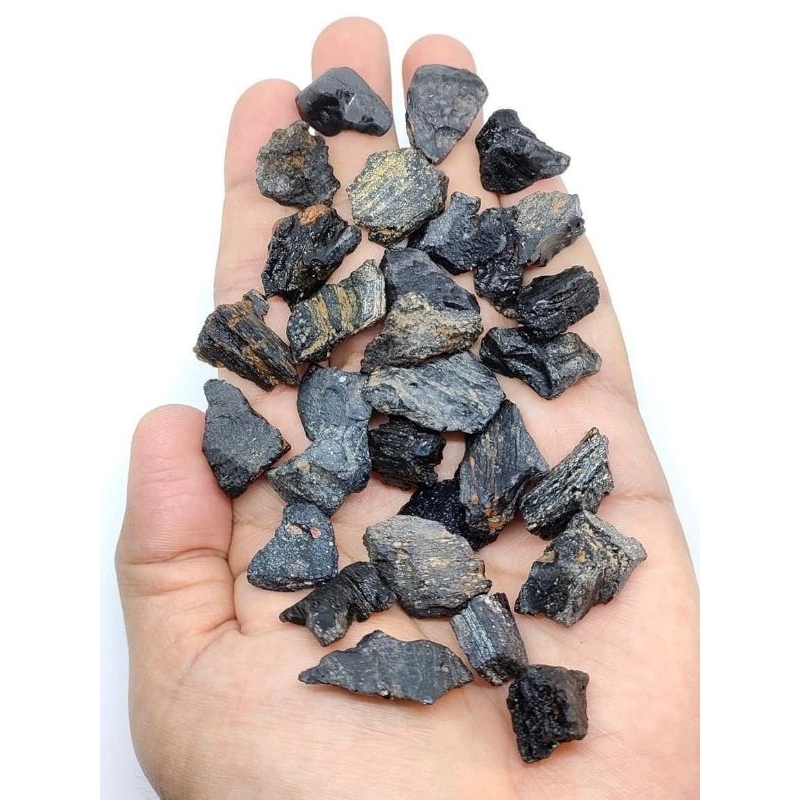 สะเก็ดดาว เมืองนอง ( Muong Nong Tektite ) ของเเท้ ธรรมชาติ สำหรับนักสะสม ของหายาก ( แบบซุ่มเเรนด้อมนะครับ )