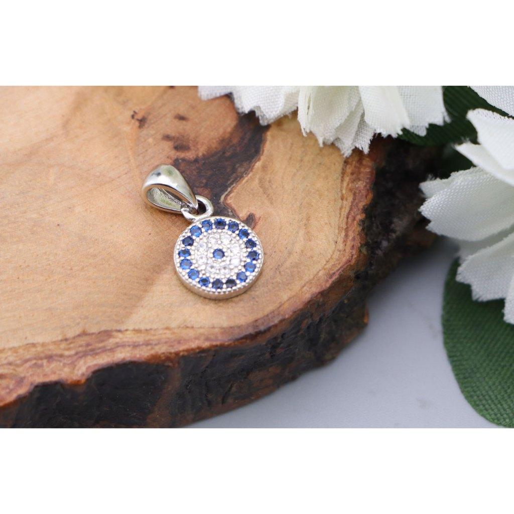 [พร้อมส่ง] (Pendant/เฉพาะจี้) : จี้เงินแท้ 9 มม.เพชรCZ ตาปีศาจ / Silver pendant 9 mm. decorated CZ r