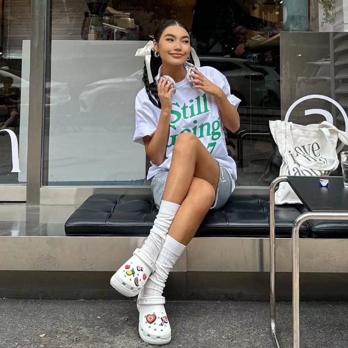 OUTLETS 🇺🇸 นำเข้าจากอเมริกา CROCS สีขาว แท Classic Platform Clog  206750