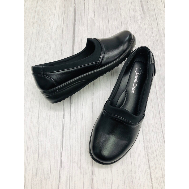 รุ่น V725 รองเท้าหุ้มส้นหนัง ขอบผ้า พื้นยางพารา บุพื้นนุ่ม เบอร์ 36 - 41