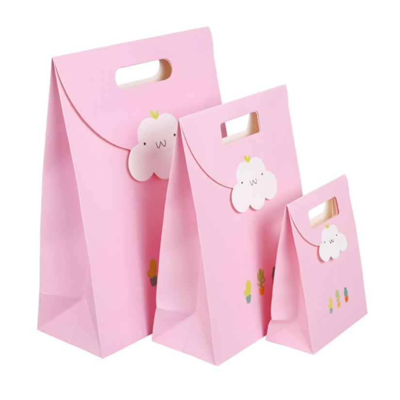 🌷พร้อมส่ง🌷ถุงน่ารัก ถุงกระดาษขยายข้าง มีฝาปิดพับ มีตัวแปะปิดปากถุง ใส่ของขวัญ ของชำร่วย ของรับไหว้ ของฝาก ลายปุยเมฆ