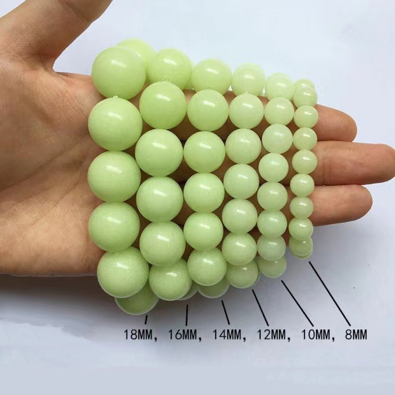 สร้อยข้อมือหินเรืองแสงสีเขียวธรรมชาติ