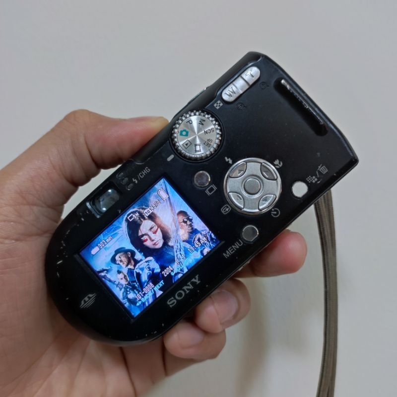 กล้องถ่ายรูปดิจิตอล Sony Cyber-Shot DSC P100