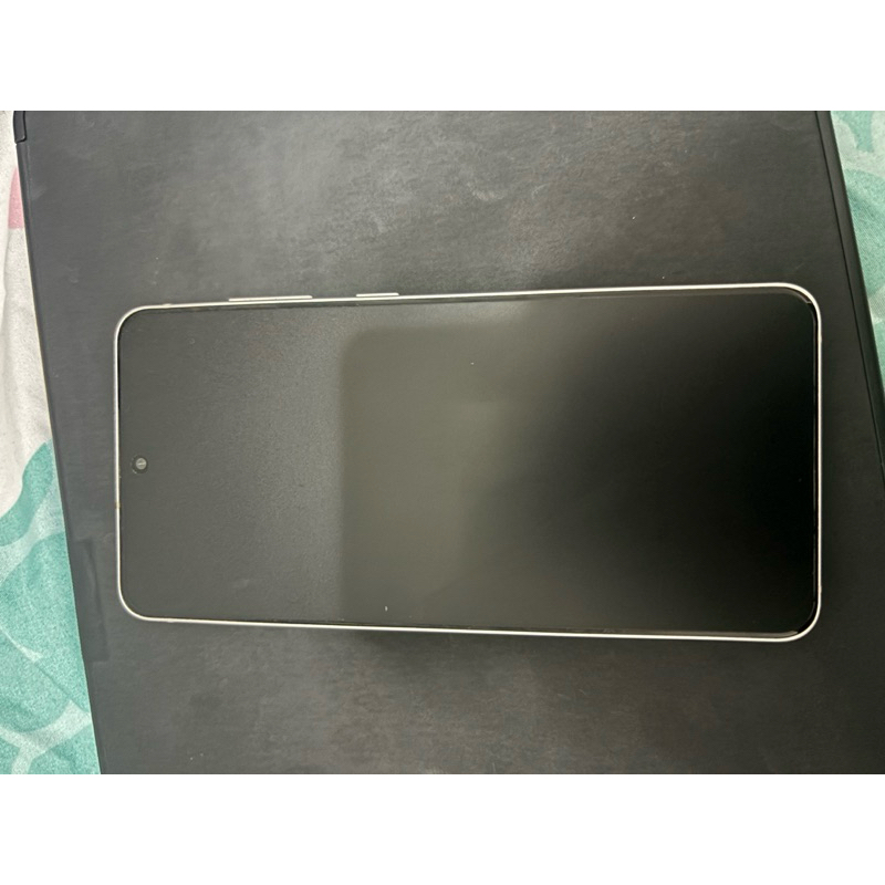 ซัมซุง s21 fe 128 gb มือสองจอสวยไม่เบิร์นสภาพมีลอยถลอกตามภาพ