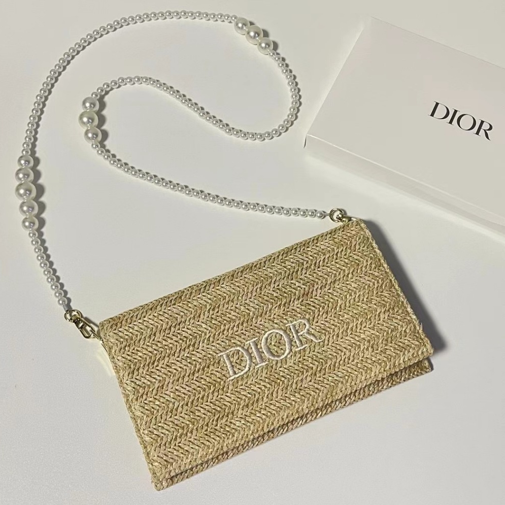 กระเป๋า Dior Beauty Clutch Crossbody Bag Counter VIP GIFT แท้!! สินค้ามีพร้อมส่งในไทยค่ะ