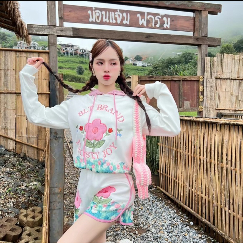 BLT BLAND เซ็ทวอร์มสีขาวลายดอกไม้ ไซส์S Mลงได้ ใส่1ครั้ง