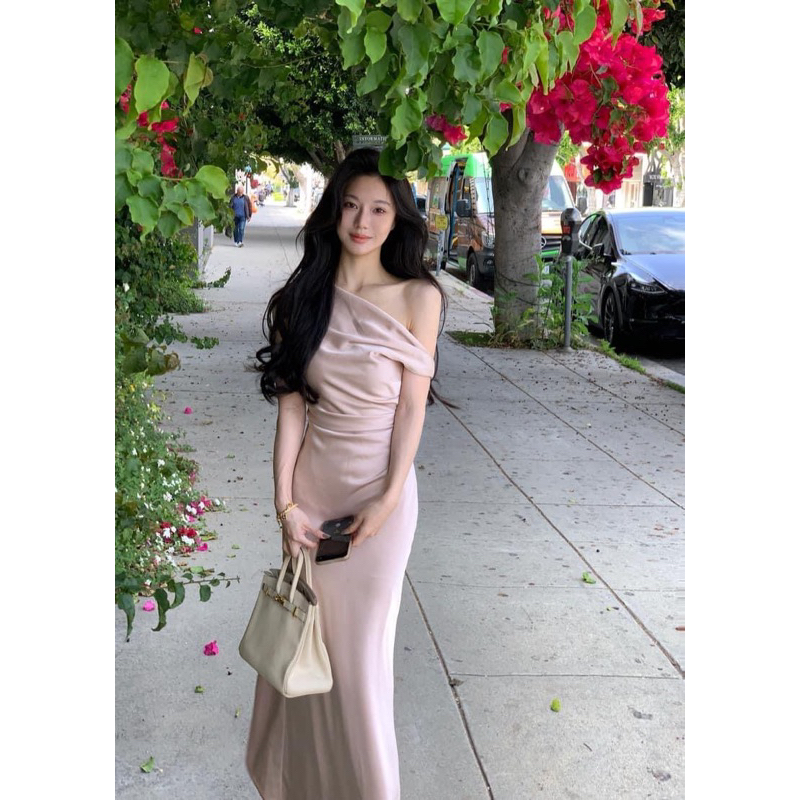 Mogwany พรี Kiara Dress เดรสยาวเปิดไหล่ มี3 สี ขาว,เขียว,ชมพู เดรสใส่ไปงาน ใส่ไปเที่ยว