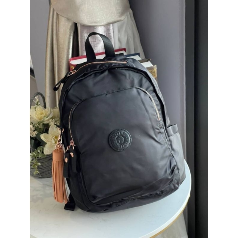 KIPLING Delia Medium Backpack with Front Pocket and top handle คอลเลคชั่นใหม่ล่าสุดจาก Paka Premium จาก outlet แท้100