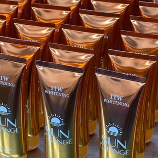 กันแดดลูกส้ม กันแดด11 W WHITENING SUN RANGE SPF50 PA+++ ปริมาณ 80ml