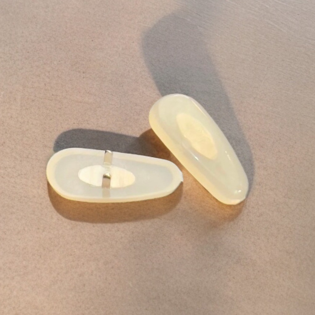 แป้นรองจมูกแว่น L1 แบบเสียบ อะไหล่แว่นตา อะไหล่แว่น Nose Pad แป้นจมูก แป้นรอง ราคา/คู่ นะคะ _ พร้อมส่งจากไทย