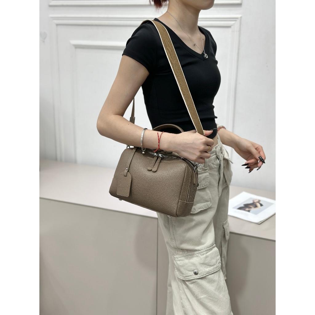 MLN bag กระเป๋าถือผู้หญิง กระเป๋าทรงหมอน รุ่น Whitney 🎁แถม สายสะพายผ้าไนล่อน🎁