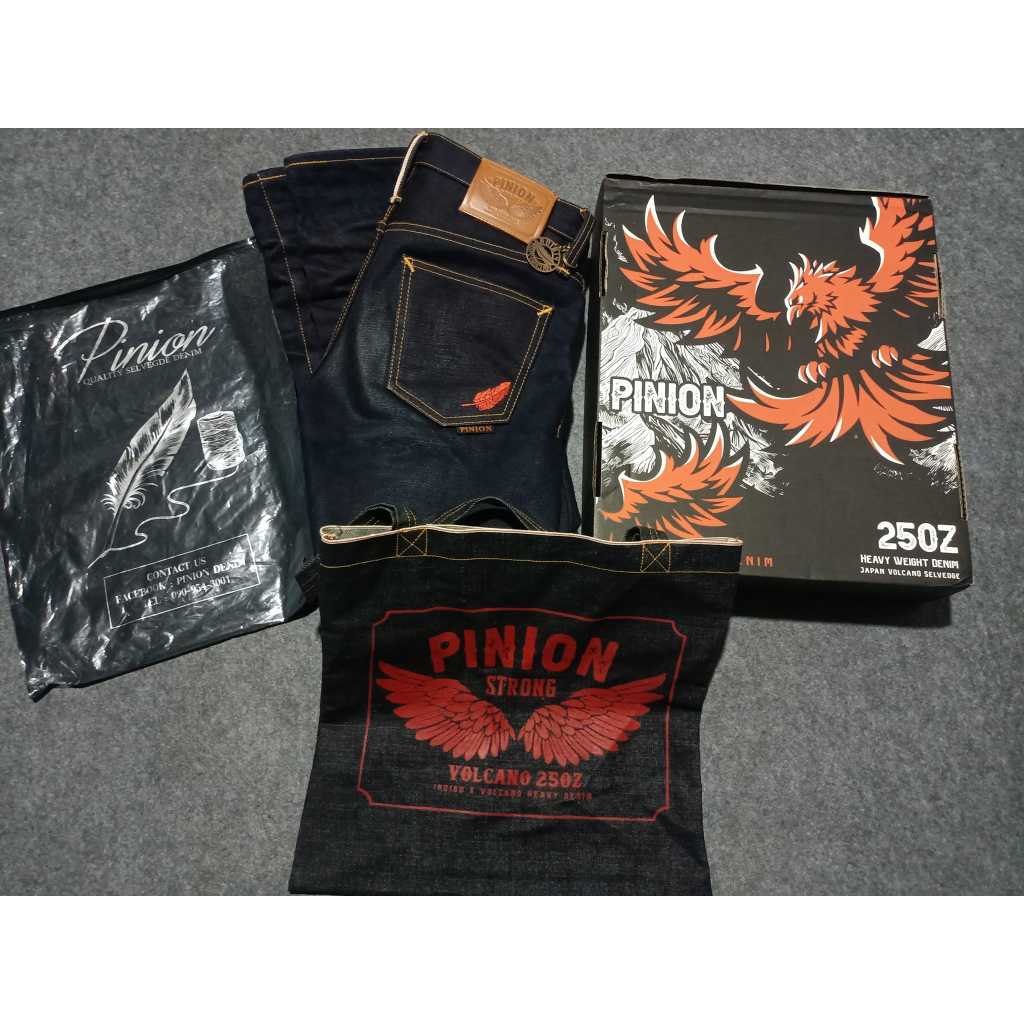 ขายกางเกงยีนส์ PINION DENIM 25oz SLUB INDIGO ลาวาภูเขาไฟ กระบอกกลาง อุปกรณ์ครบกล่อง พวงกุญเเจ กระเป๋