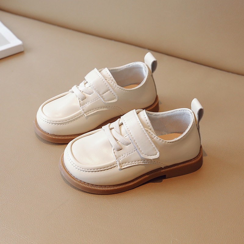 พร้อมส่ง รองเท้าหนัง สไตล์มินิมอล พื้นนิ่มใส่สบายเท้า  สำหรับเด็กผู้หญิงและเด็กผู้ชาย มีกันลื่นอย่างดี