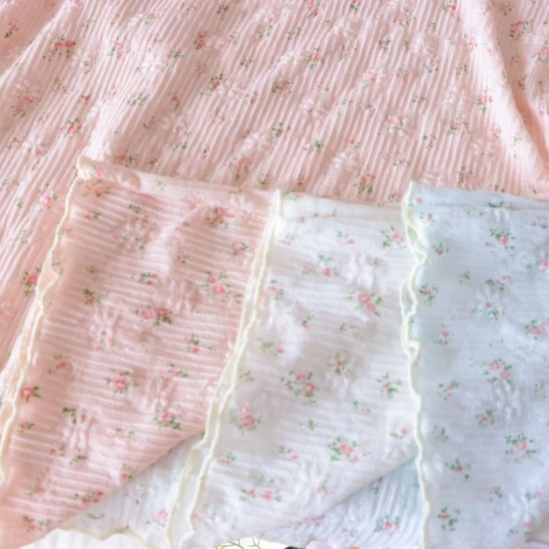 Milky Top เสื้อยืดแขนสั้น คอปีน ลายดอกไม้ Texture นูน thumbnail 5