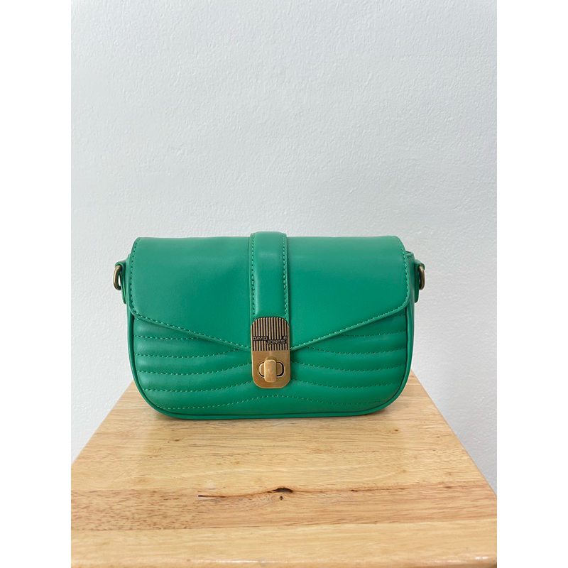 กระเป๋าแบรนด์ David Jones