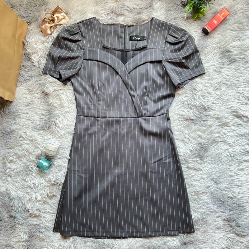 ใหม่‼️เดรส AP Style M สีเทา ลายทาง