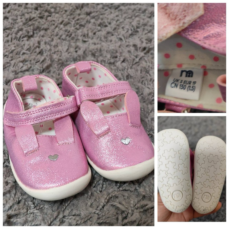 รองเท้าเด็ก Mother Care size UK3  EUR19  ความยาวเท้า 115 มิลลิเมตร ราคา 290.-