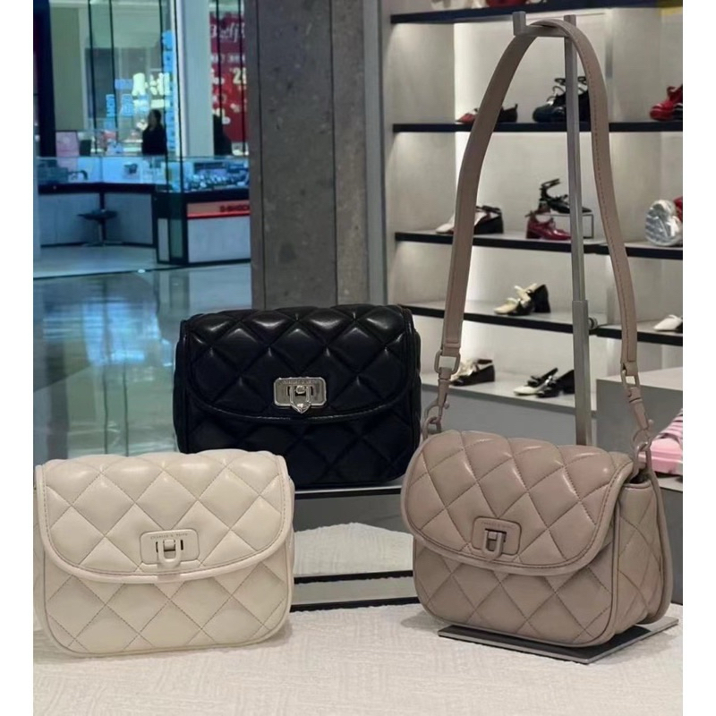 charles & keith งานแท้ outlet มีบริการเก็บปลายทางค่ะ