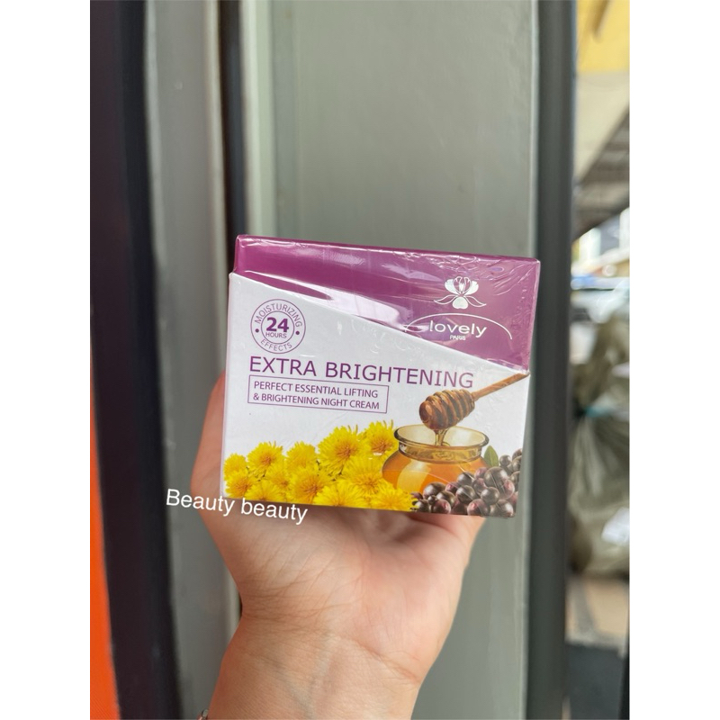 Lovely Extra Brightening Night Cream 18 กรัมเลิฟลี่ อัลติเมท ไบรเทนนิ่ง ไนท์ ครีม สีม่วง