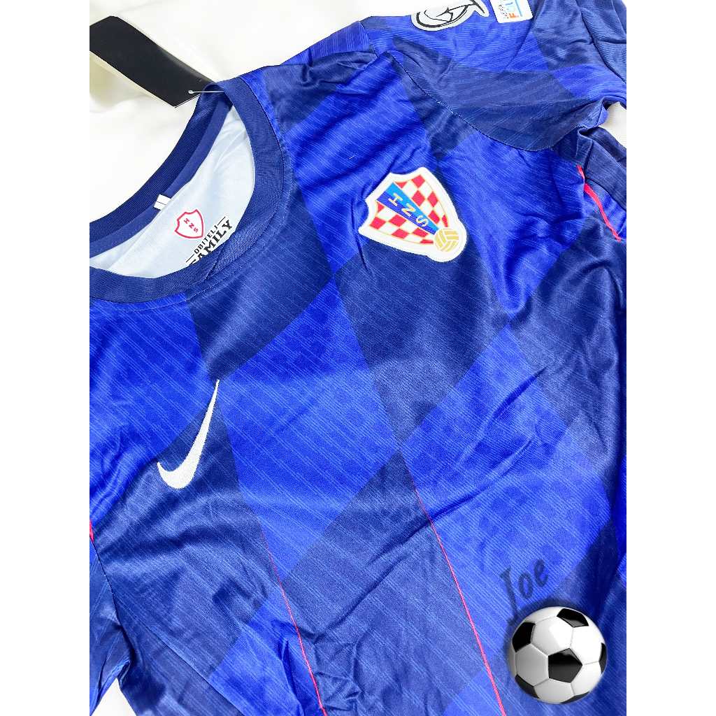 ชุดบอลทีมชาติ Croatia (Blue) เสื้อบอลและกางเกงบอลผู้ชาย ปี 2024-2025 ใหม่ล่าสุด