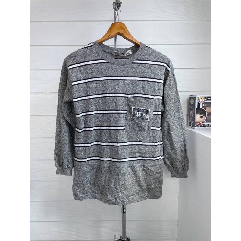 เสื้อยืดลายทางแขนยาวมือสอง VINTAGE HANG TEN STRIPED POCKET LONG SLEEVE (MADE IN USA) Size S มือ2