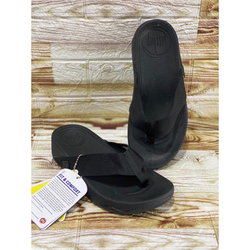 รองเท้าแตะ Fitflop หูหนีบเบาใส่สบายใส่สบายสินค้าพร้อมจัดส่งทุกวัน