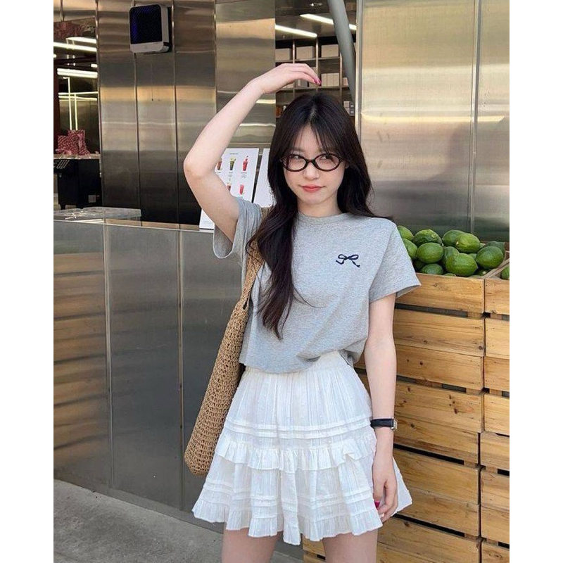 กระโปรงระบายลายลูกไม้งานฉลุ