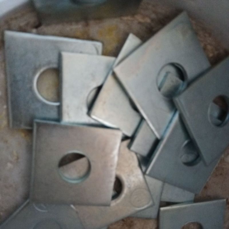 น็อตเหลี่ยม แหวนน็อตร้อยเสาไฟ แหวนร้อยแร็ค แหวนร้อยแผงรองมิเตอร์ ขนาด 5/8 แหวนอิแปะ แหวนอีแปะเหลี่ยม - รูปที่ 2