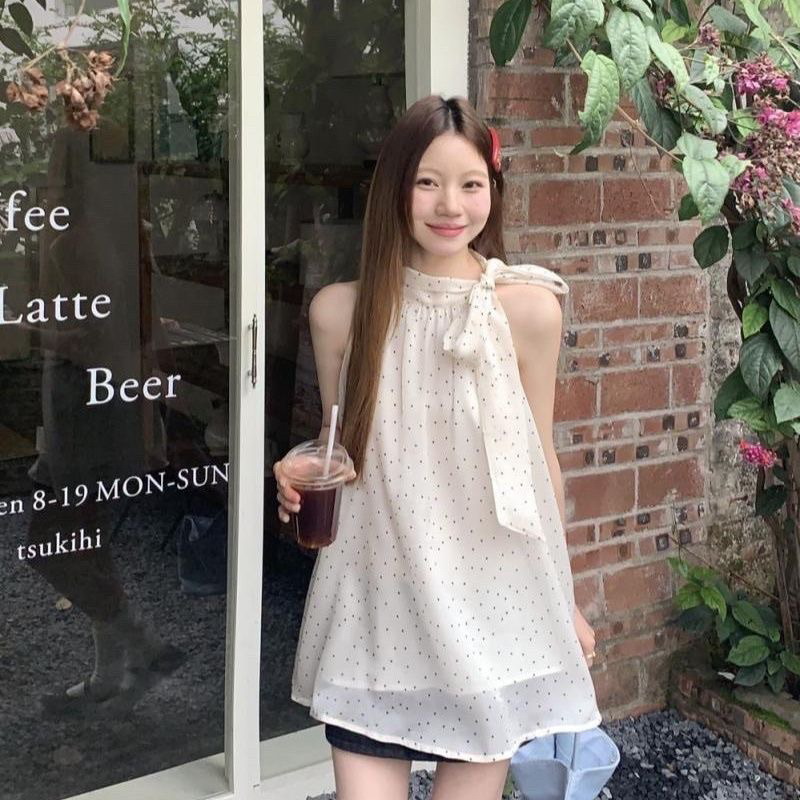 เสื้อเชิ้ตผูกโบว์ผูกโบว์ลายจุดสำหรับผู้หญิงฤดูร้อนสไตล์ใหม่เสื้อเชิ้ตแขนกุดสไตล์ฝรั่งเศสอ่อนโยนดีไซน์เฉพาะตัว