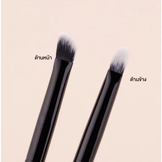 Tiny concealer brush แปรงคอนซีลเลอร์ขนาดเล็ก หน้าตัดสามเหลี่ยม