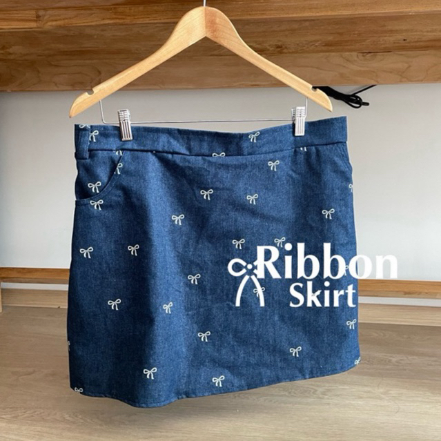 Ribbon Skirt กระโปรงยีนส์ลายโบว์ | Preeyaaa