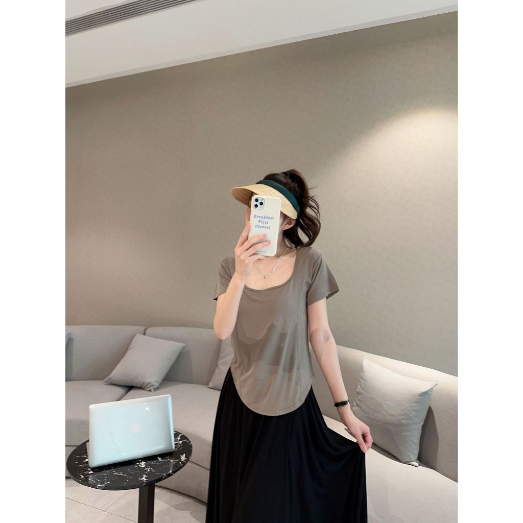 2403 เสื้อยืดคอเหลี่ยมแขนสั้น ชายโคร่งสีพื้น เนื้อผ้าเรย่อน คอต่ำ เนื้อผ้านิ่มบางเบาใส่สบาย Modal T-shirts ราคา ถูกที่สุด ดีลบีเคเค แกลเลอรีภาพที่ 6