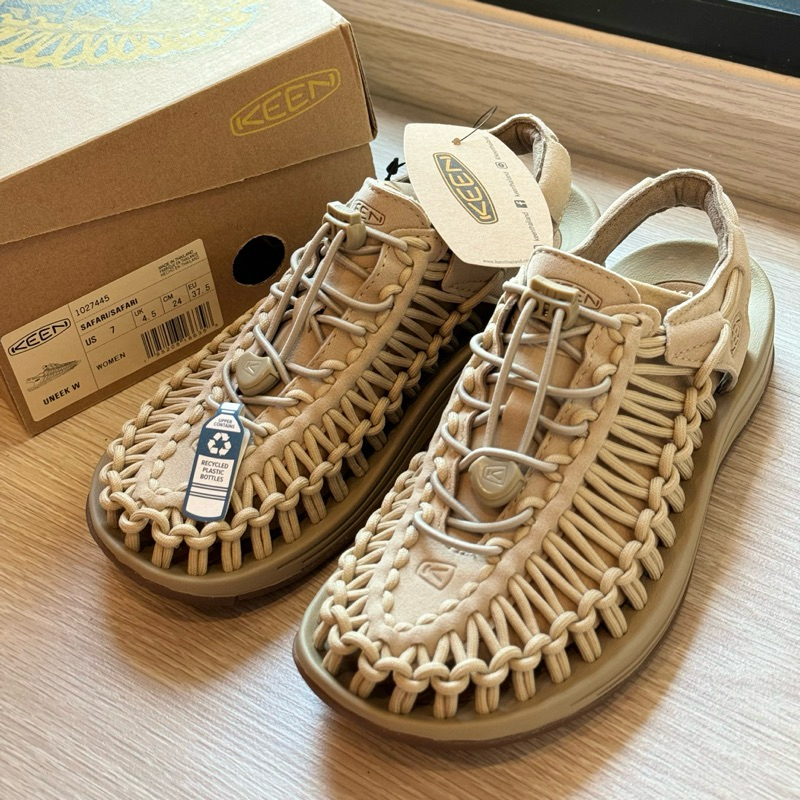 Keen รองเท้าผู้หญิง รุ่น Women's UNEEK สี SAFARI ของแท้ มือหนึ่ง