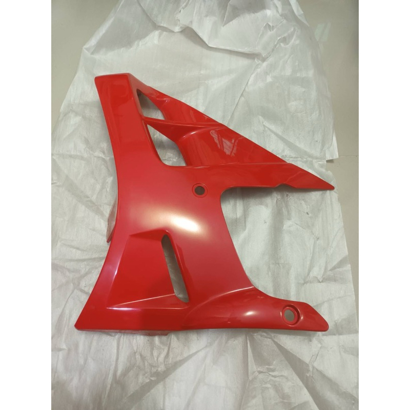 ปีกหม้อน้ำ Yamaha rr120 สีแดง แท้ใหม่ ข้างซ้าย