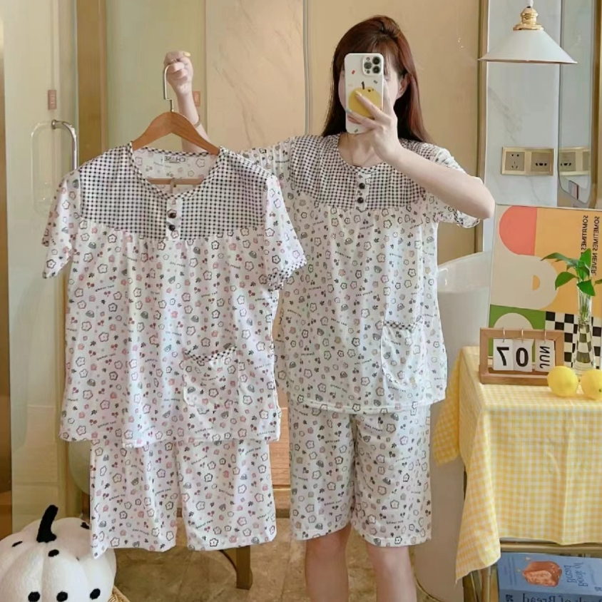 ⭐พร้อมส่ง⭐ชุดนอน แขนสั้น+กางเกงขาสั้น ชุดนอนลายดอกเล็กๆ