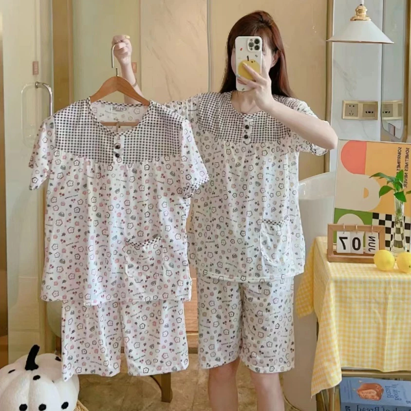 ⭐พร้อมส่ง⭐ชุดนอน แขนสั้น+กางเกงขาสั้น ชุดนอนลายดอกเล็กๆ