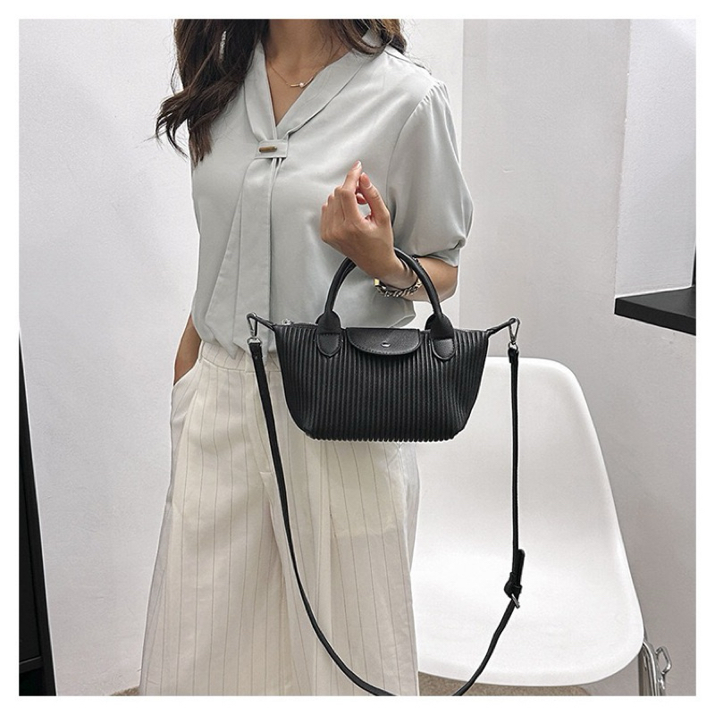 กระเป๋ารุ่น Mini Nanny bag ใบเล็ก มีสายสะพายยาว