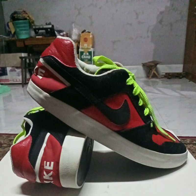 Nike SB Delta Force Vulc "Bred"