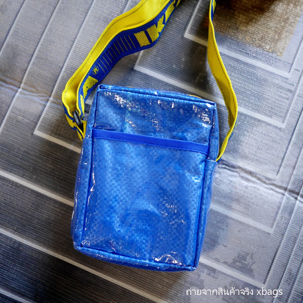IKEA - Remake bag ใบเล็ก ทรงตั้ง สะพายข้างทรงสี่เหลี่ยม ผ้าใบเคลือบพลาสติกใสกันน้ำ