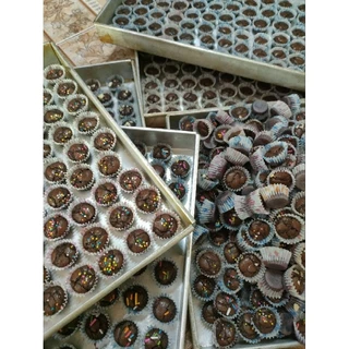 ซื้อบราวนี่จิ๋ววันนี้ 1 ชุด 100 ชิ้น แถมฟรีอีก 20 ชิ้น รับทั้งหมด 120 ชิ้น รับไปขาย กำไรดี ทำใหม่ๆ ไม่ใส่สารกันบูด