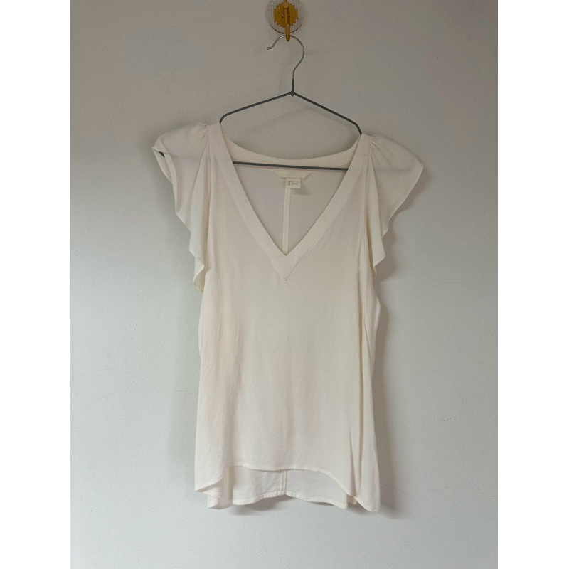 H&M เสื้อคอสีแขนระบาย สีครีม สภาพสวย EUR34 US4 ส่งฟรี✨