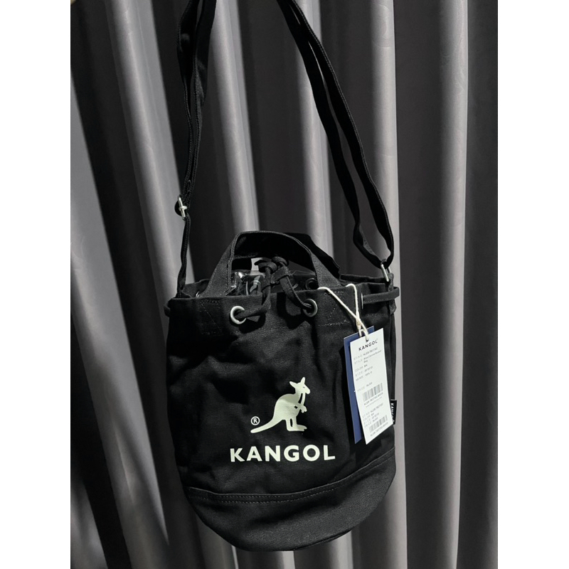 ส่งต่อ กระเป๋า KANGOL Alice Canvas Bucket Bag ของใหม่ สีดำ ขนาด 20x25x20 cm