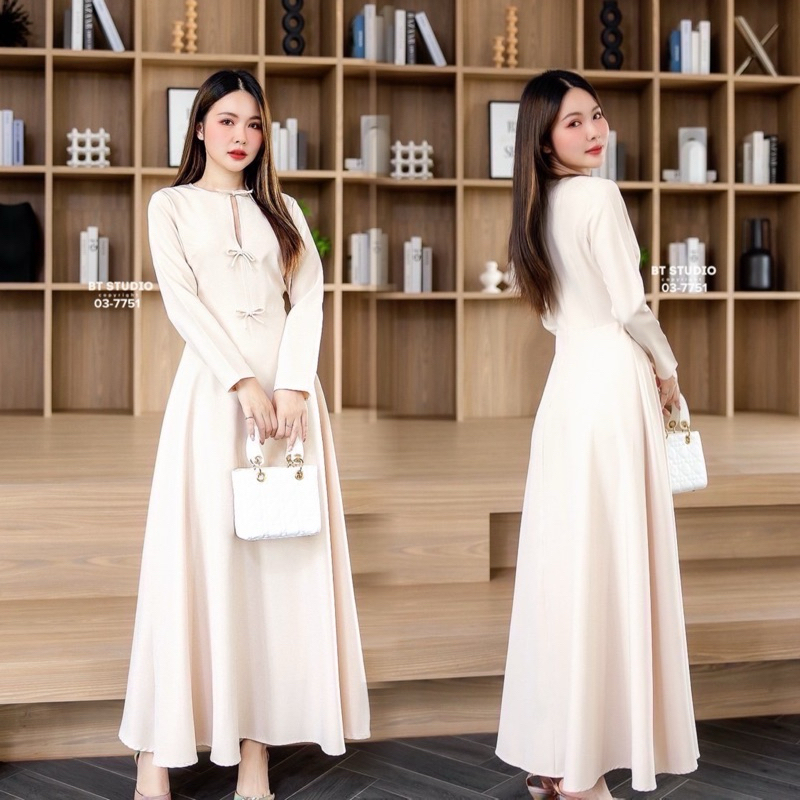 เดรสยาสแขนยาวคอกลม แต่งโบว์เรียงด้านหน้า แต่งเว้าอกเล็กน้อย :: BT studio