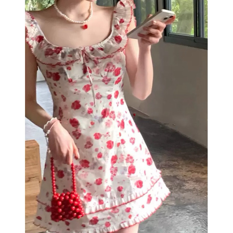 เดรสกระโปรง Moises Dress 🌹