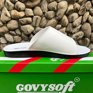[ลูกค้าใหม่ราคา 1 บาท ]🍎รองเท้าแตะโกวี่รุ่นY9031🍎GovySoftรองเท้าแตะแบบสวมหนังมันเงา พื้นPUไซส์38-43