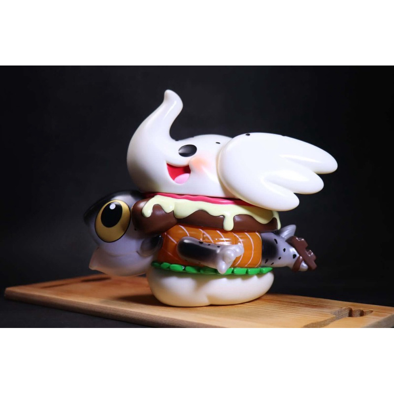 [พรี 7 วัน] White Maguro Elfie Burger by Chino Lam x TOO Natthapong