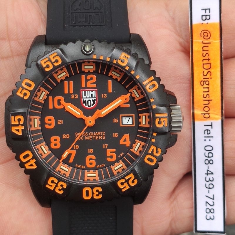 Luminox 3059 หน้าส้ม มือ2