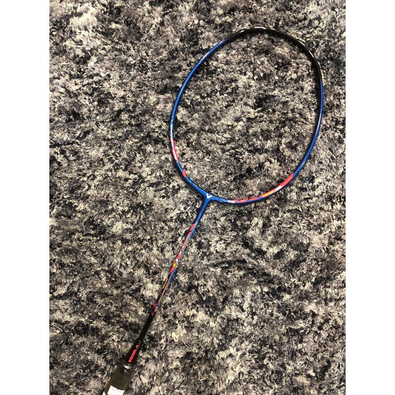 ไม้แบดมินตัน Vitor TK-8