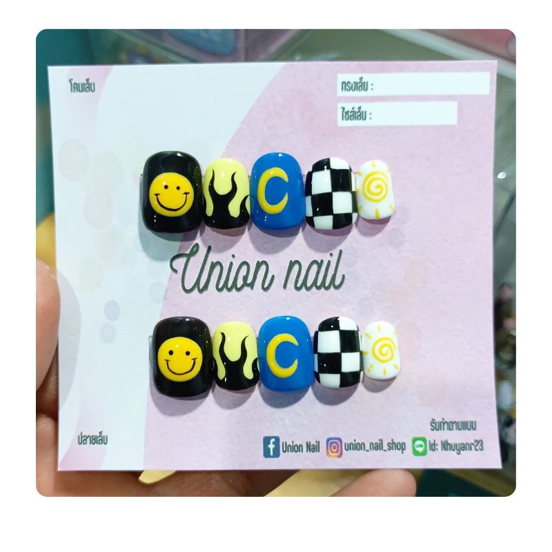 เล็บเจลสำเร็จรูป ลายสวยๆ พร้อมอุปกรณ์ติดเล็บครบเช็ต