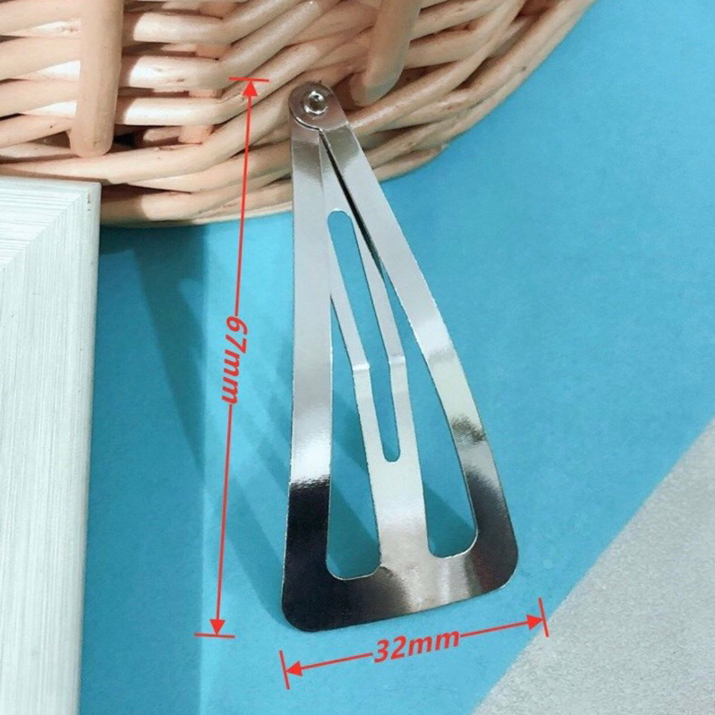 กิ๊บสามเหลี่ยม กิ๊บเปาะแปะสามเหลี่ยม ขนาด 6.7 cm ชิ้นละ 6 บาท